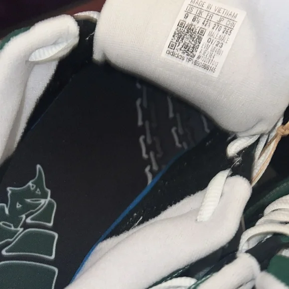 ADIDAS ADIMATIC YNuK  men’s 9 - Picture 11 of 12